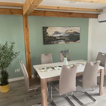 Maisonette-wohnung An Der Weißen Mauer 14